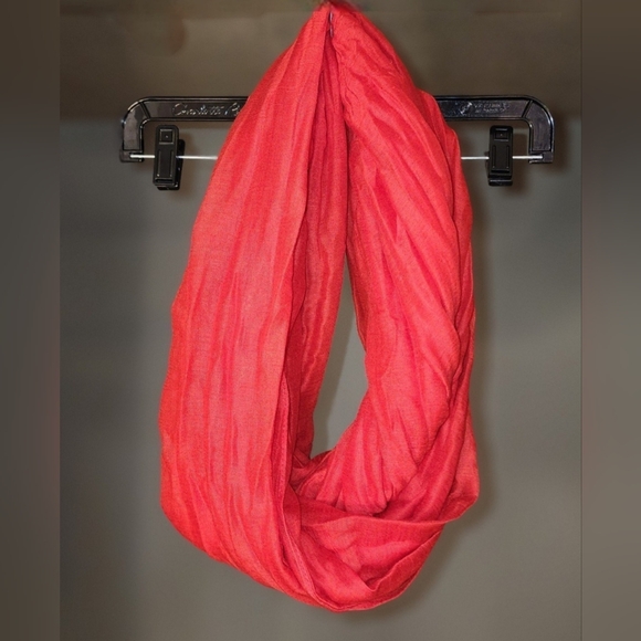 Red Infinity Scarf - Picture 5 of 5